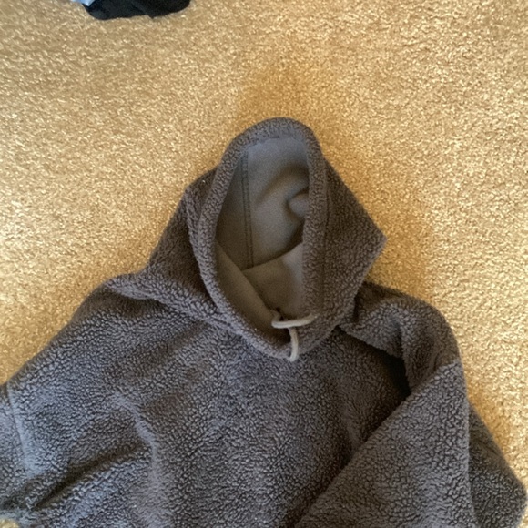 Gray fluffy sweatshirt - Picture 3 of 3